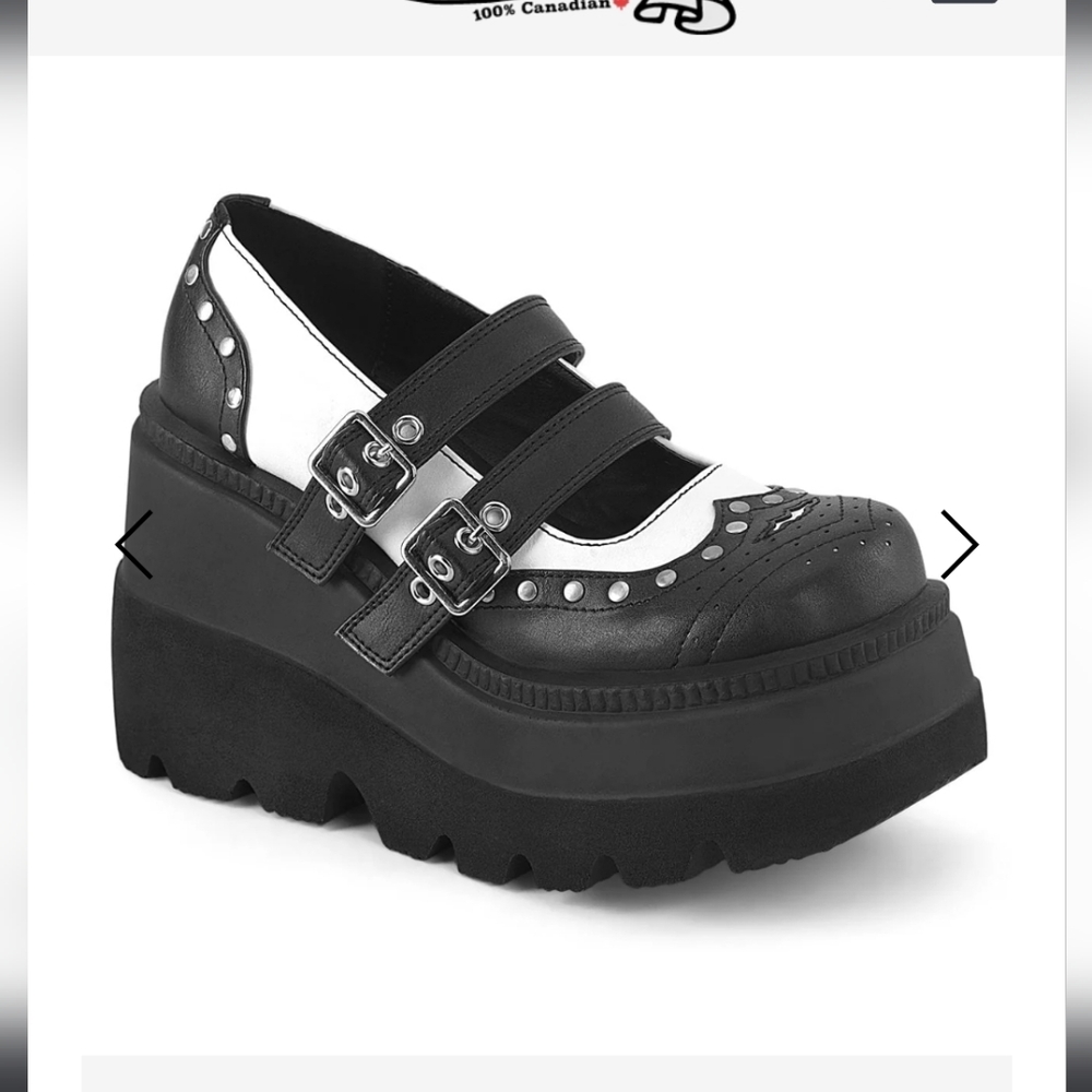 Demonia Shaker 27 platform shoes in size 7
